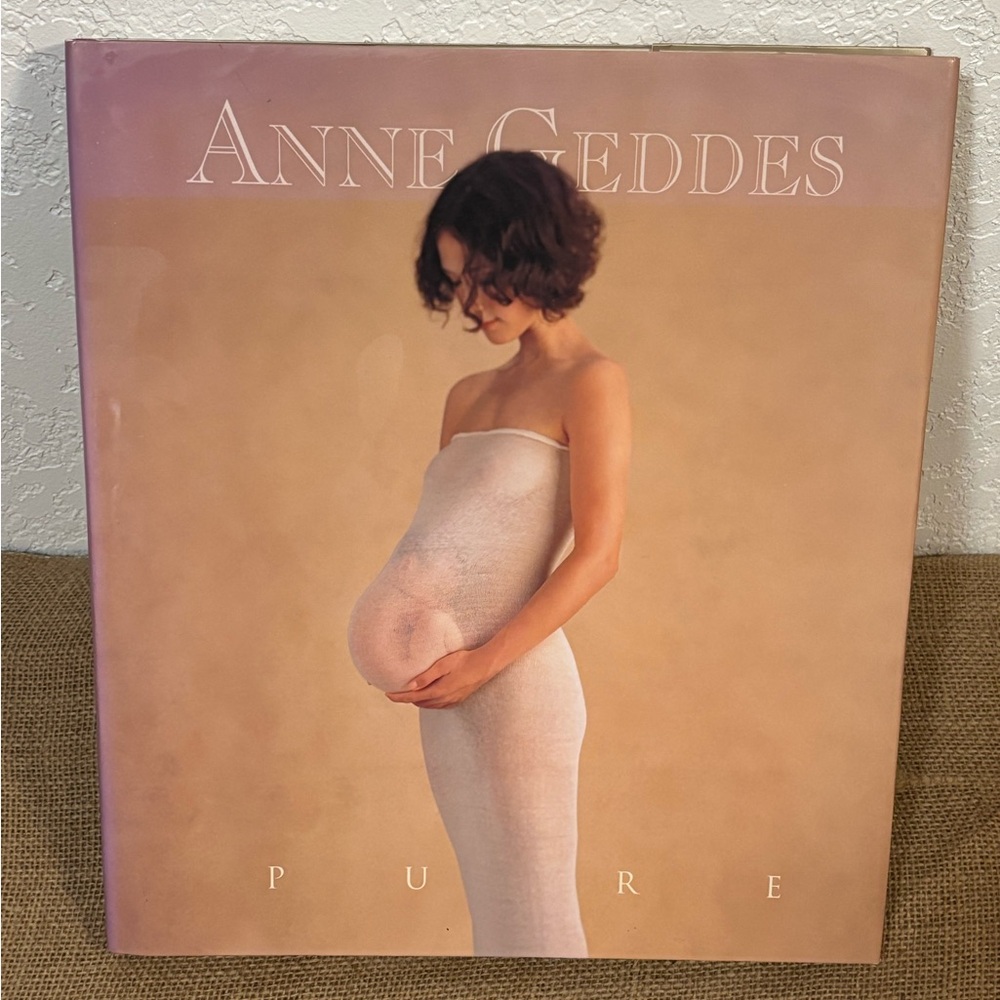 📚 Anne Geddes ‘PURE’ Hard Cover Coffee Table Book Newborn Baby Photos RARE